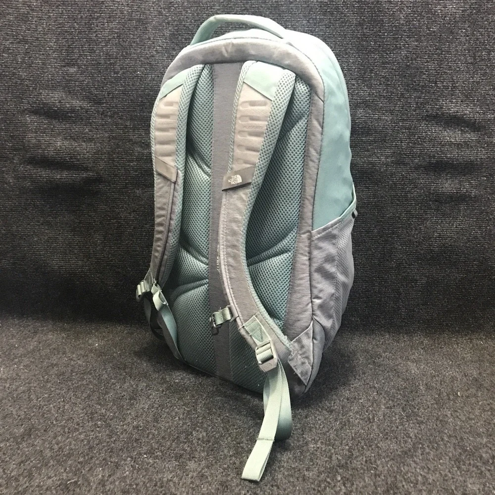 The North Face NF0A3KVA Vault 26L Backpack FlexVent System Teal &‎ Gray Daypack